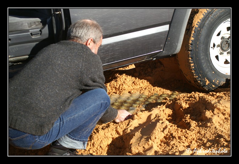 145 Il ne me reste plus qu a pelleter et placer les plaques de desensablage